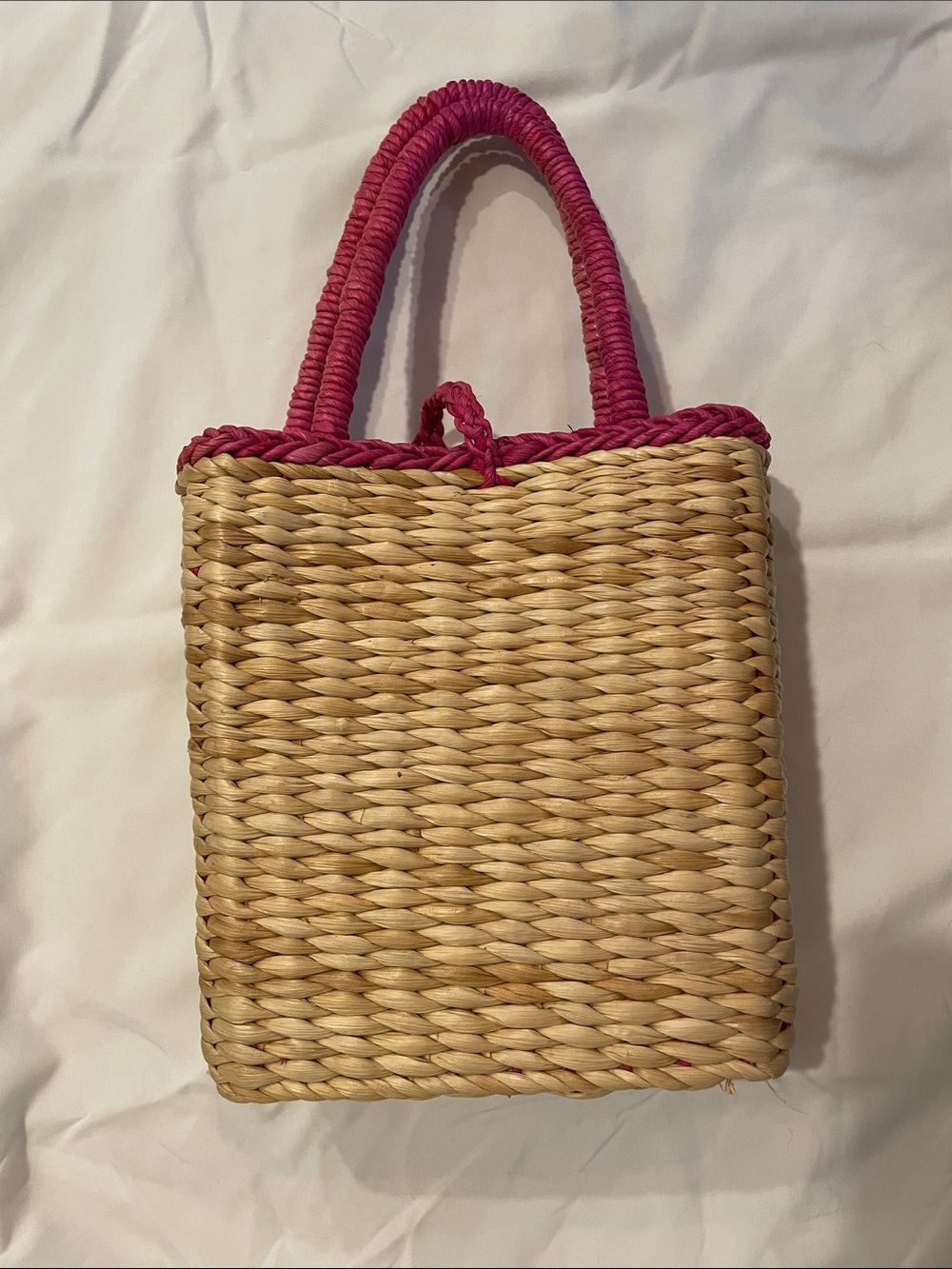 Vintage Raffia Straw Tote with Pink Handles and Green Floral Embroidery handbag - Picture 3 of 9